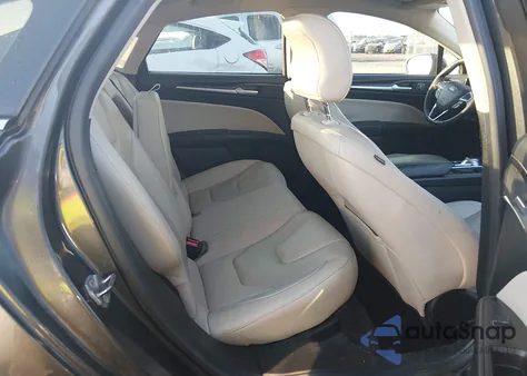 2018 Ford Fusion Titanium z USA, uszkodzony, nr VIN 3FA6P0D9XJR188547